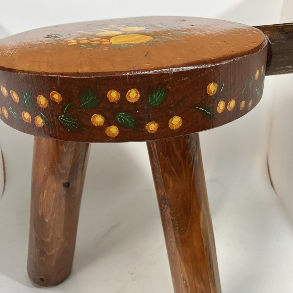 Vintage Walpole Woodworkers Hand Painted Milking Stool Cedar Wood Plant Stand - Picture 3 of 7